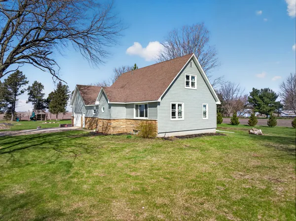 $360,000 | 1519 Highway 251, Steward, IL 60553