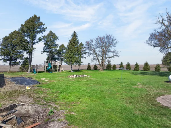 $360,000 | 1519 Highway 251, Steward, IL 60553