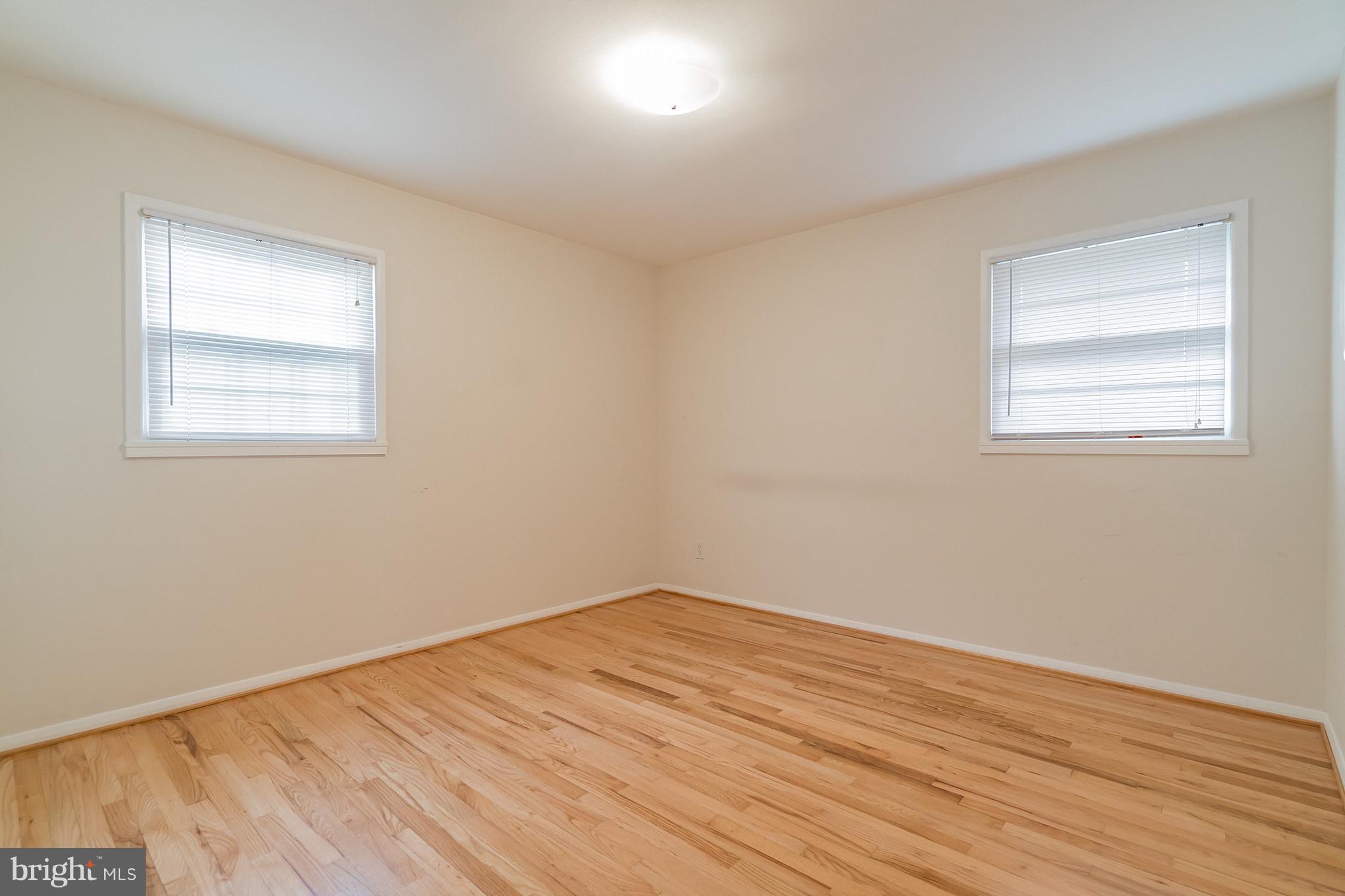 103 Rolling Road Gaithersburg, MD 20877 - Photo 18 of 28 Bedroom Entry View