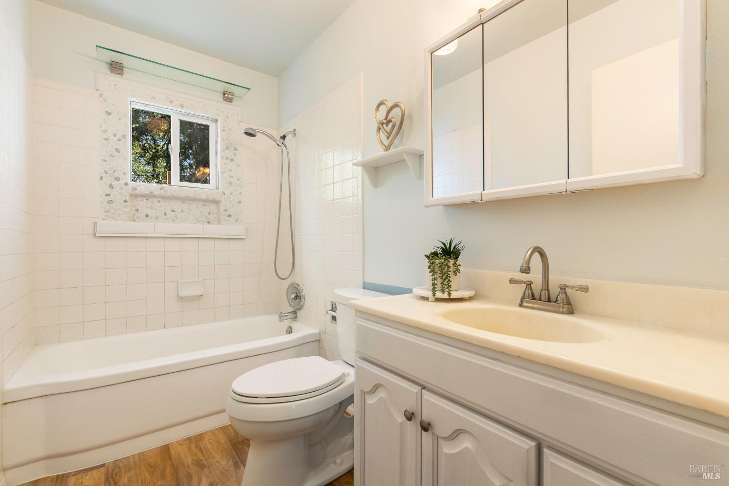 13780 Mountain House Road Hopland, CA 95449 - Photo 17 of 34 a bathroom with a sink a toilet and bathtub