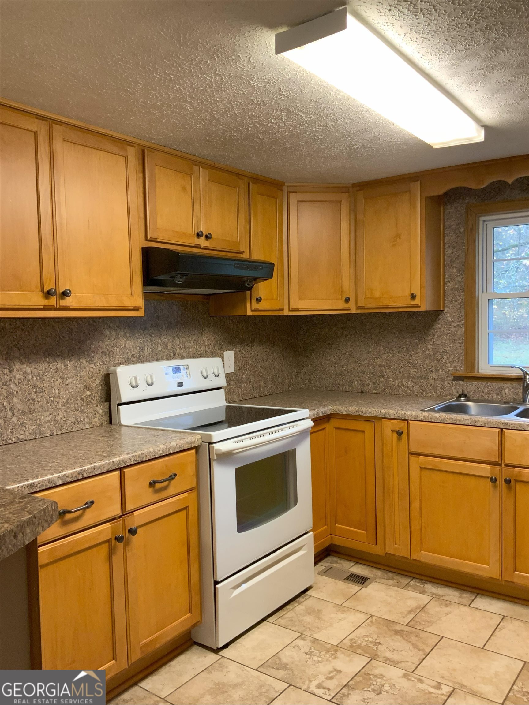 1590 Waterworks Road Commerce, GA 30529 - Photo 13 of 18