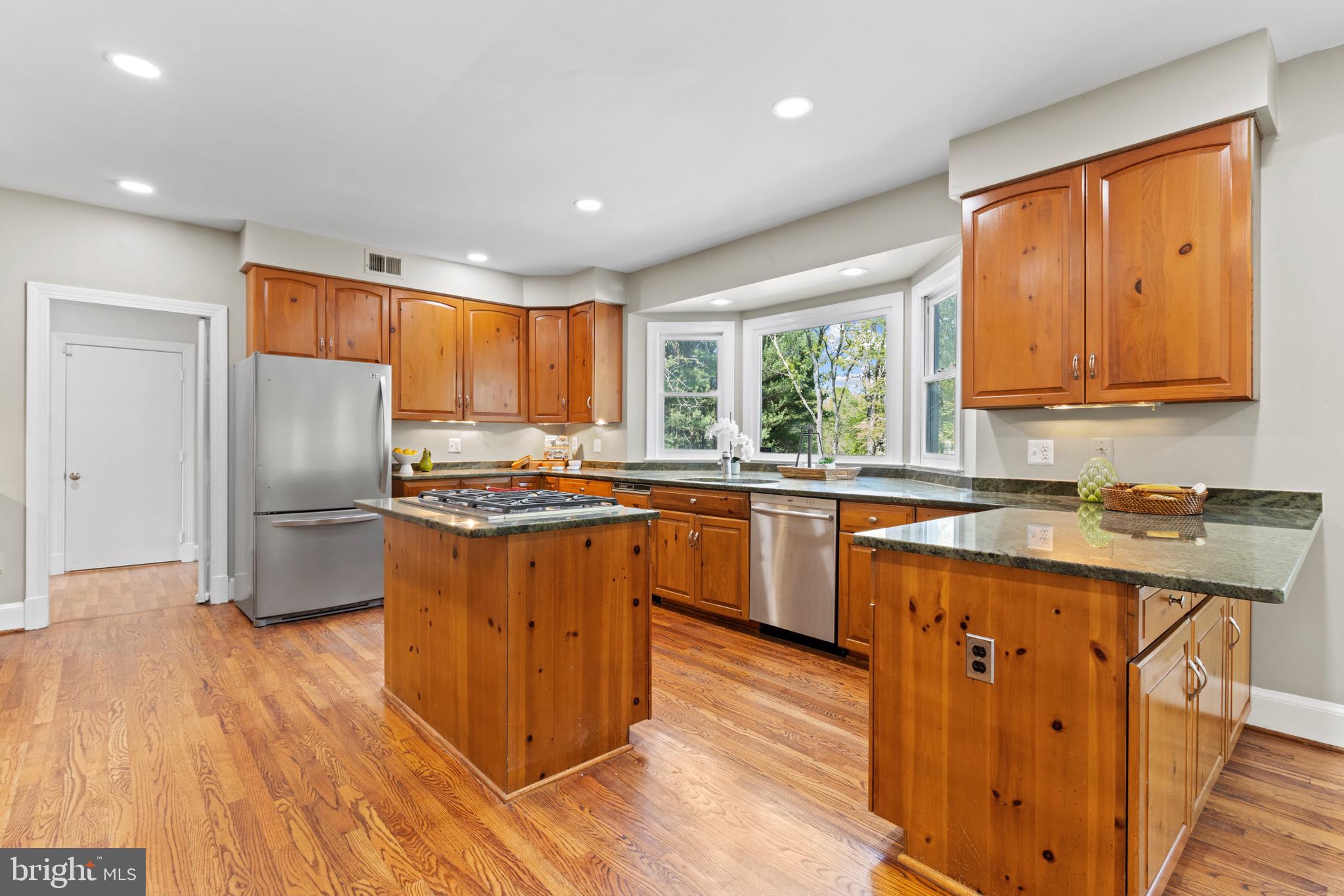 13601 Query Mill Road North Potomac, MD 20878 - Photo 15 of 69 Gourmet Kitchen