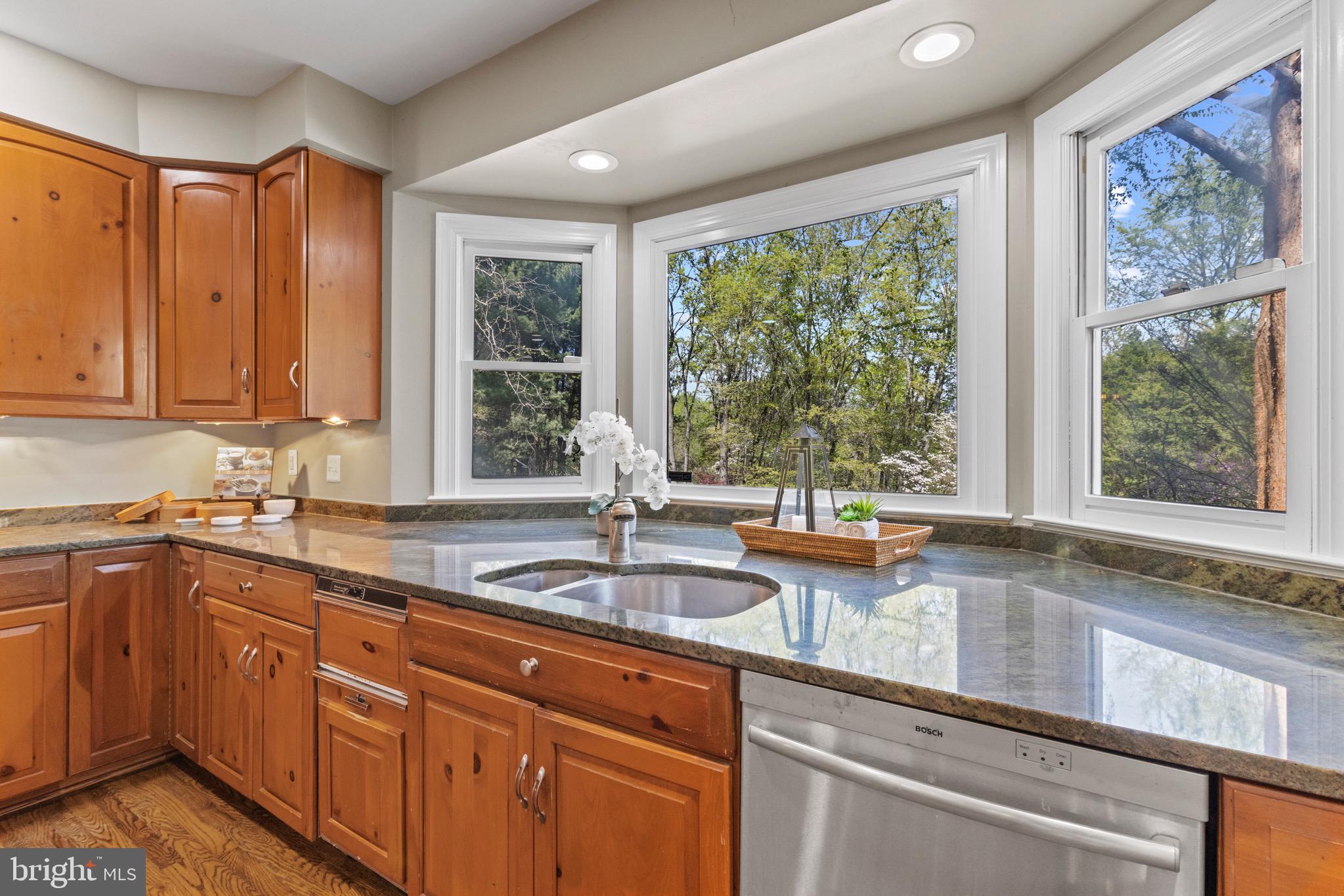 13601 Query Mill Road North Potomac, MD 20878 - Photo 17 of 69 Gourmet Kitchen