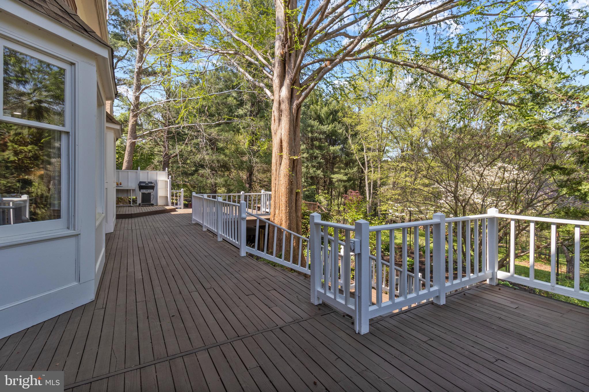 13601 Query Mill Road North Potomac, MD 20878 - Photo 50 of 69 Large Deck