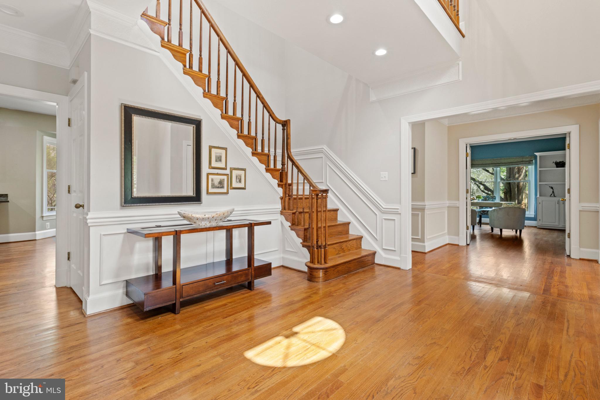 13601 Query Mill Road North Potomac, MD 20878 - Photo 5 of 69 Foyer