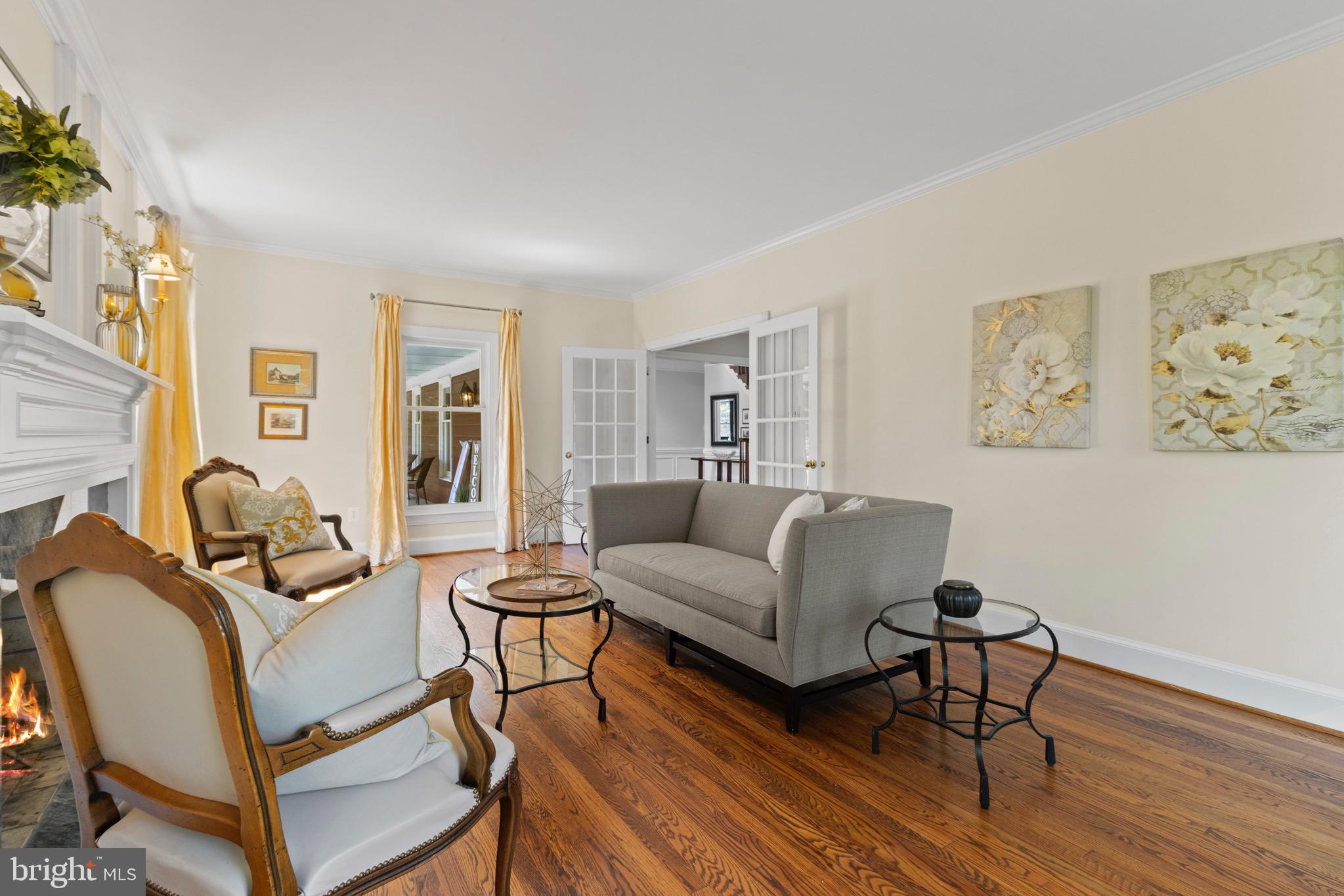 13601 Query Mill Road North Potomac, MD 20878 - Photo 8 of 69 Living Room
