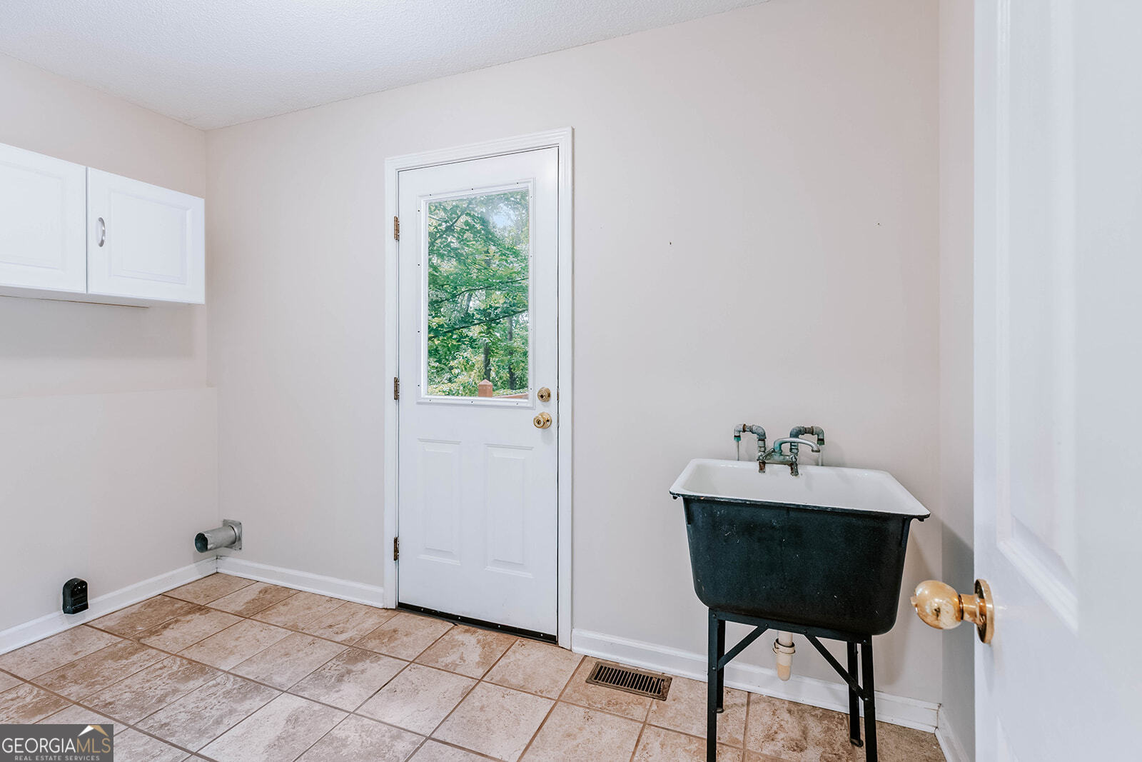 4470 B B Clark Road Gainesville, GA 30506 - Photo 28 of 50