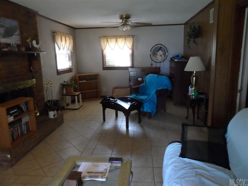 3411 Spencer Road Conover, NC 28613 - Photo 6 of 17 Gallery Image 6