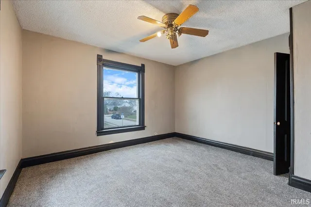 $179,000 | 1018 Bell Avenue, Unit 2, New Haven, IN 46774