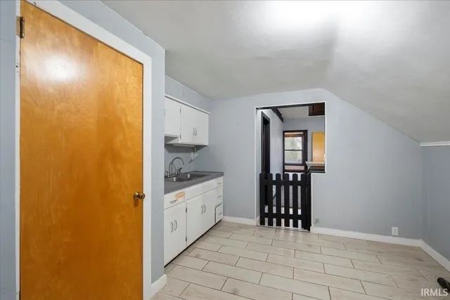 $179,000 | 1018 Bell Avenue, Unit 2, New Haven, IN 46774