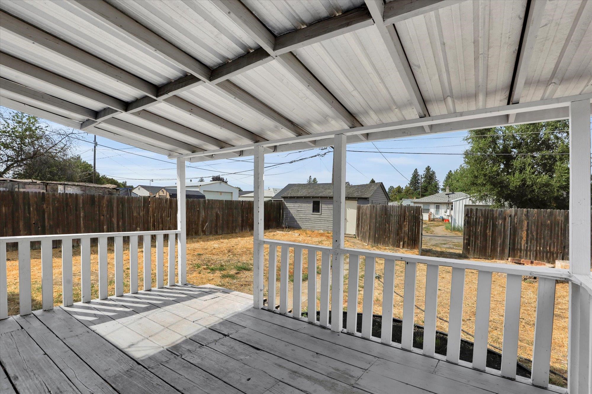 903 East Rowan Avenue Spokane, WA 99207 - Photo 13 of 23