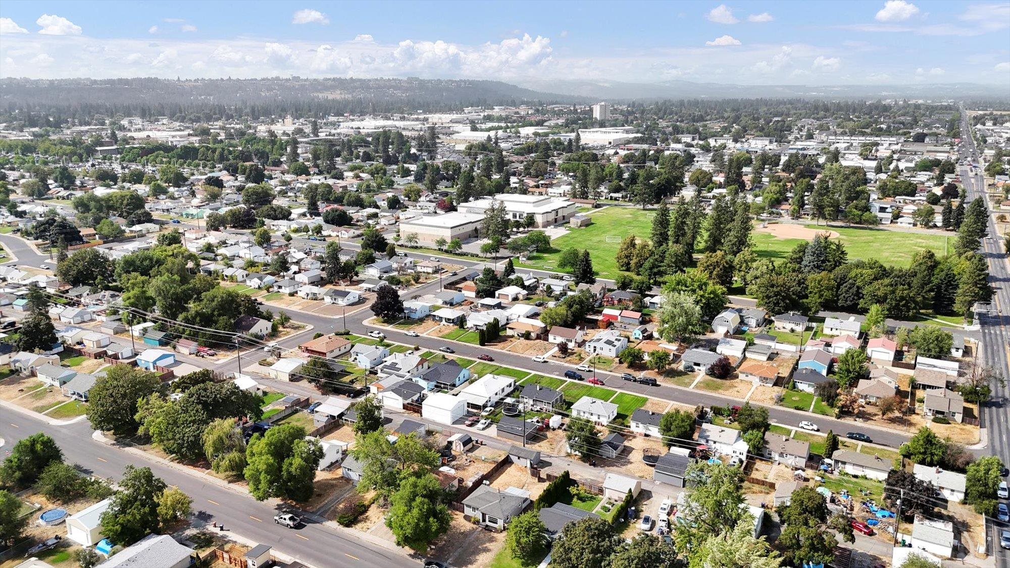 903 East Rowan Avenue Spokane, WA 99207 - Photo 16 of 23