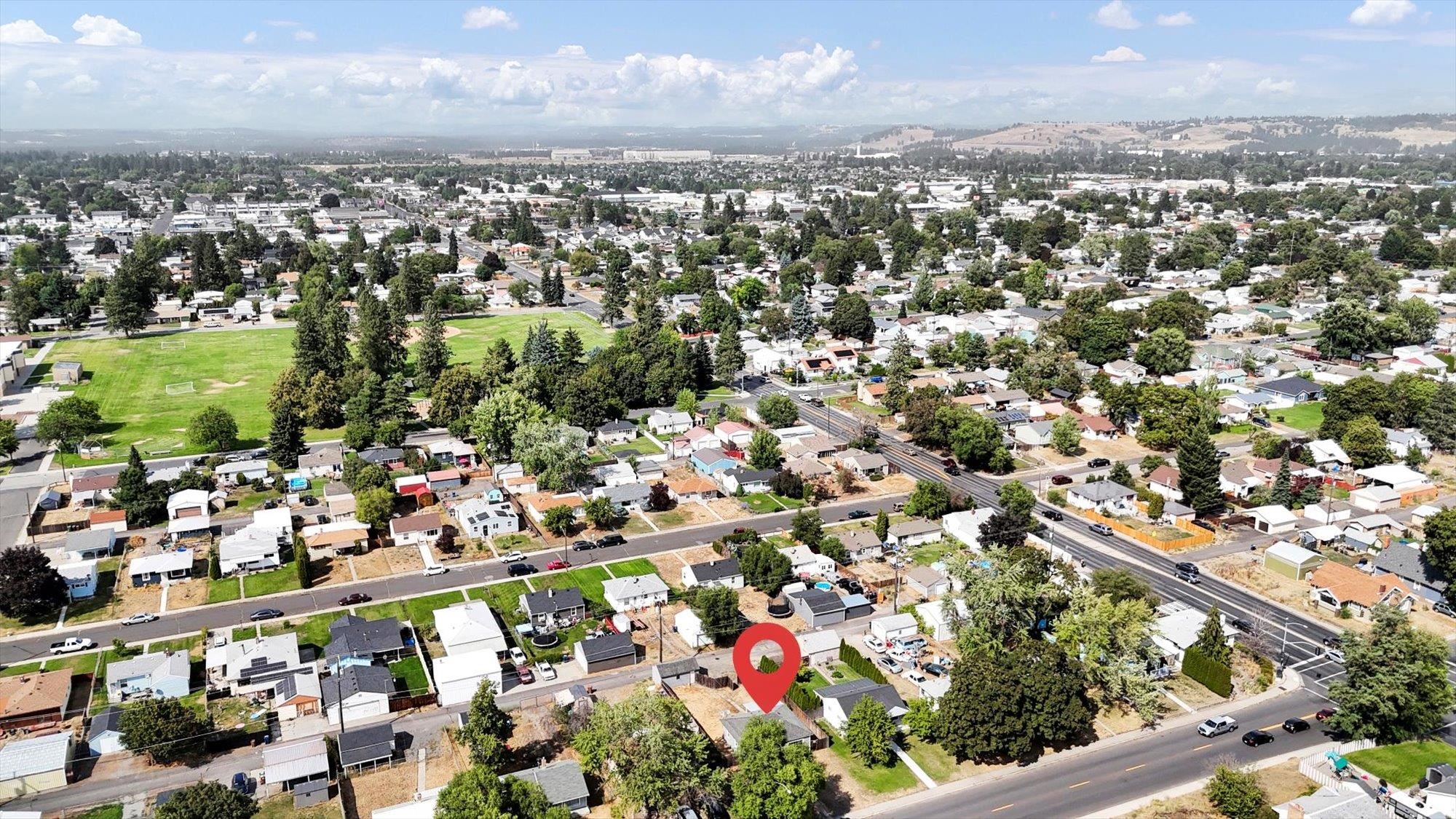 903 East Rowan Avenue Spokane, WA 99207 - Photo 17 of 23