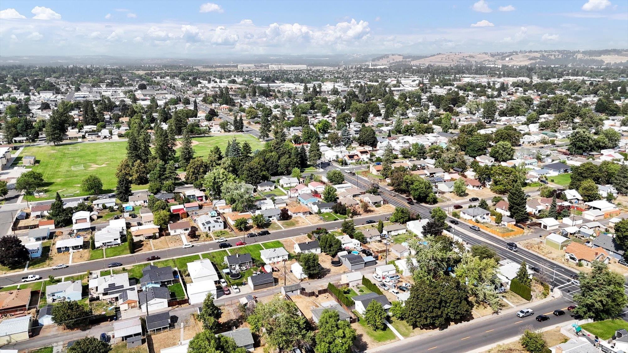 903 East Rowan Avenue Spokane, WA 99207 - Photo 18 of 23