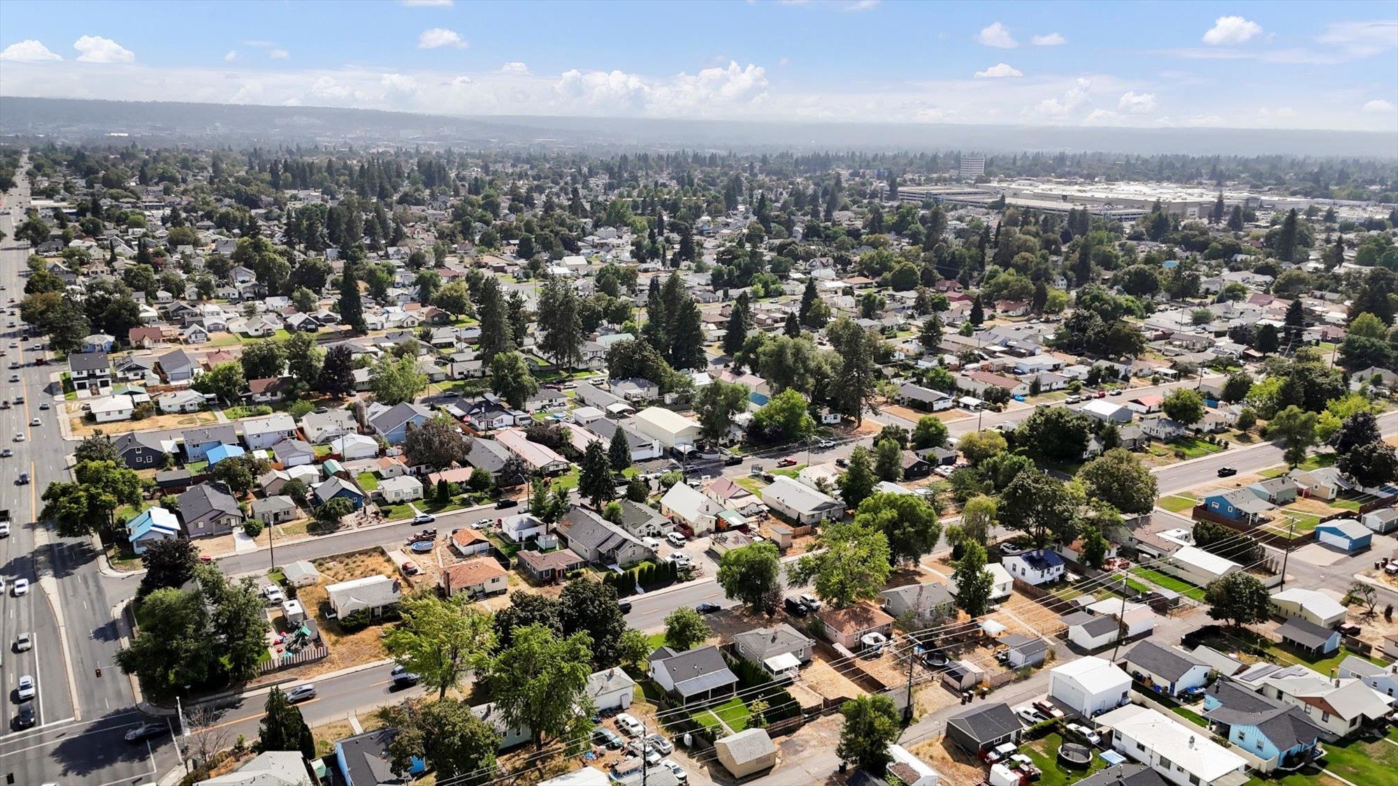 903 East Rowan Avenue Spokane, WA 99207 - Photo 20 of 23