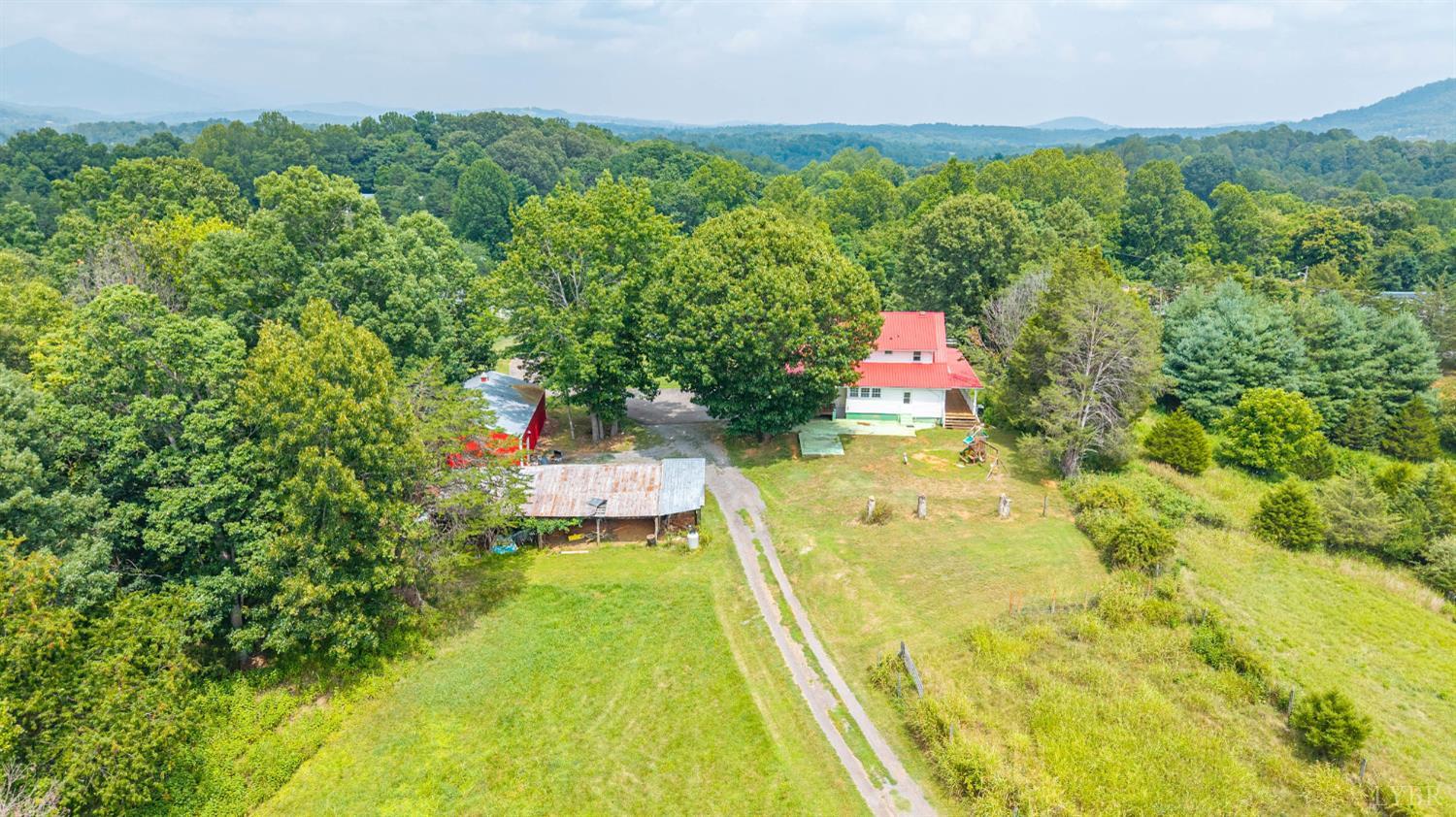 1560 Quarles Road Thaxton, VA 24174 - Photo 7 of 53 Gallery Image 7