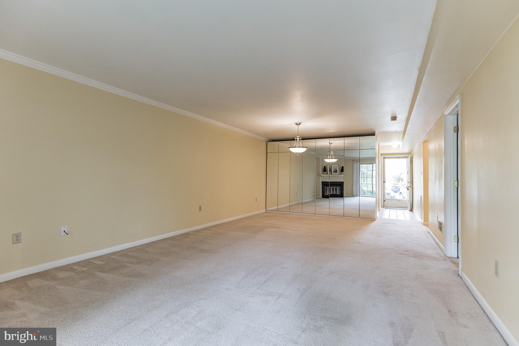 311 Valley Stream Lane Chesterbrook, PA 19087 - Photo 4 of 15 Gallery Image 4