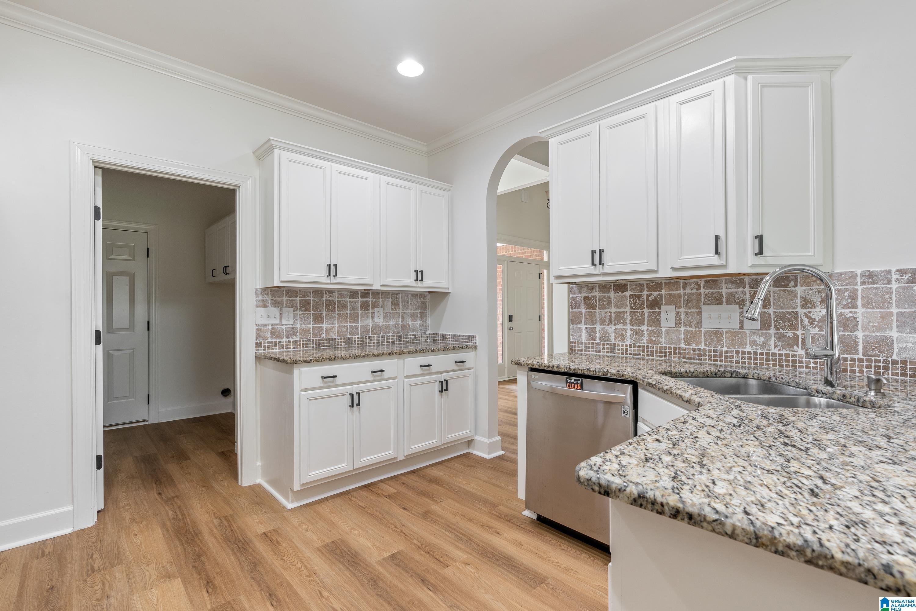 310 Tanglewood Circle Alabaster, AL 35007 - Photo 11 of 41