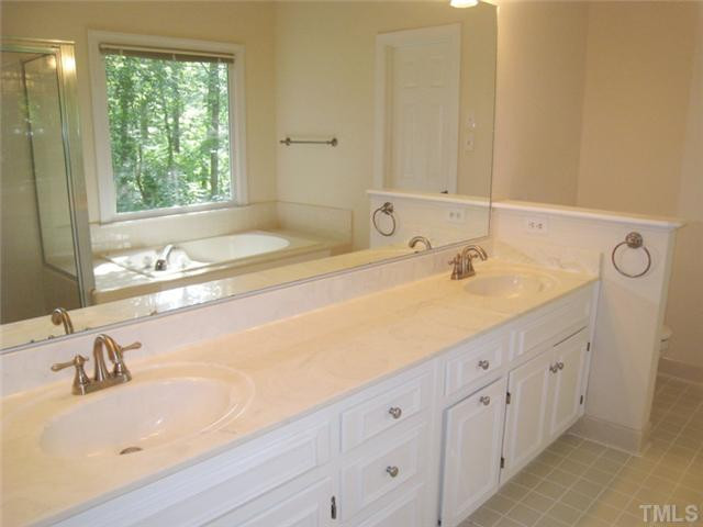 1304 Bascomb Drive Raleigh, NC 27614 - Photo 12 of 25 Master Bath/Spa