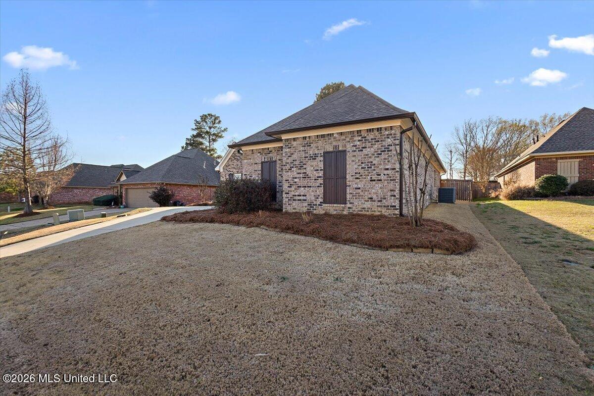 115 Bremen Way Madison, MS 39110 - Photo 2 of 34 02-HTP_3640