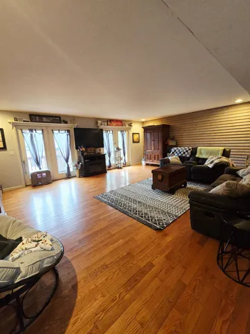 $674,000 | 7158 East County Road 200 North, Milan, IN 47031