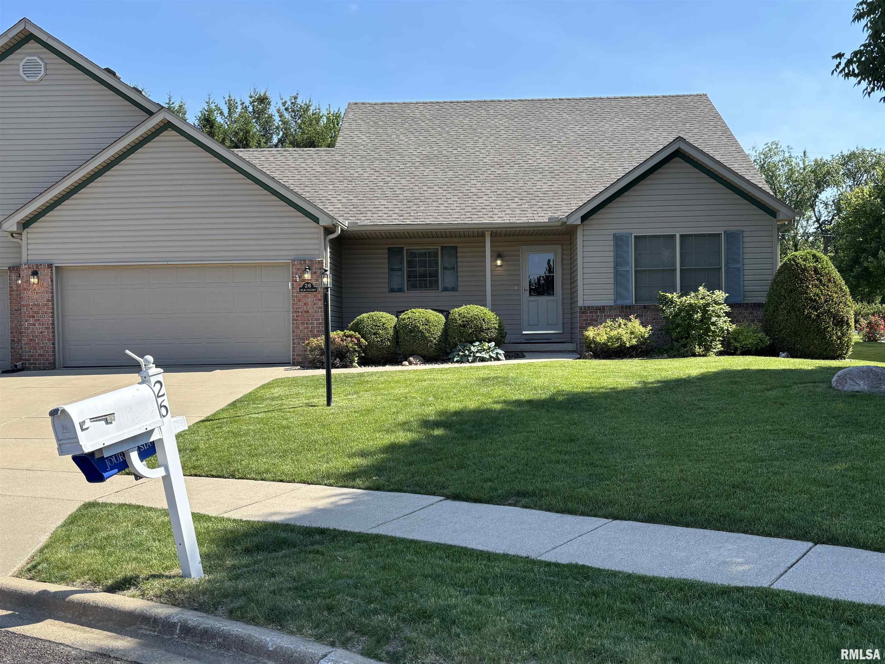 26 Elk Court Washington, IL 61571 - Photo 1 of 32