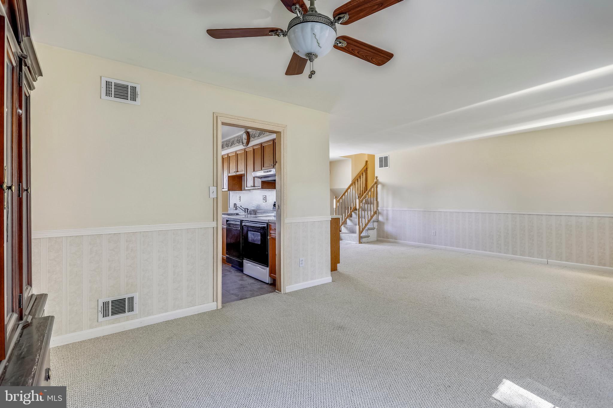 400 University Boulevard West Silver Spring, MD 20901 - Photo 11 of 56 Dining Room