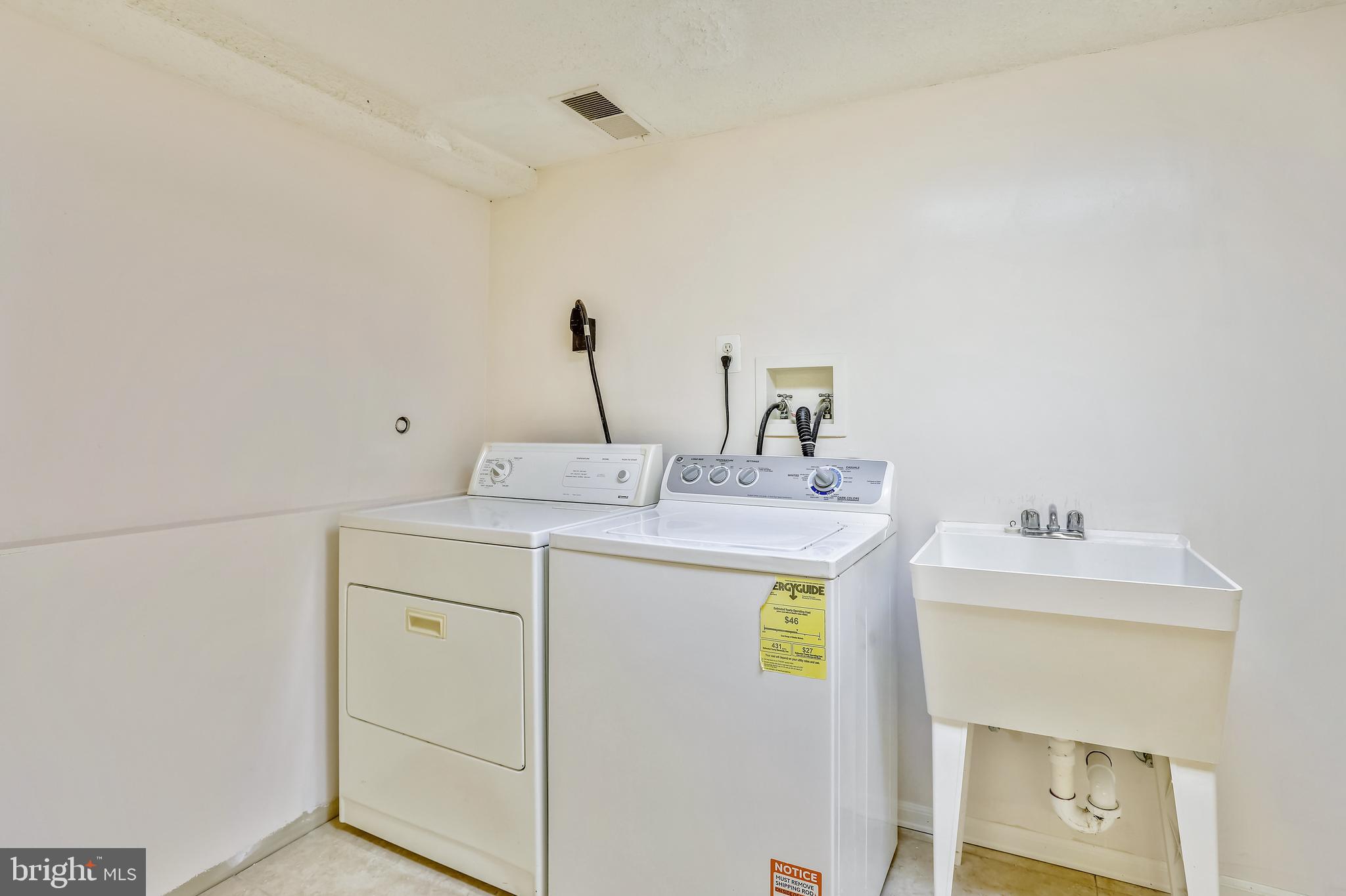400 University Boulevard West Silver Spring, MD 20901 - Photo 44 of 56 Laundry Room