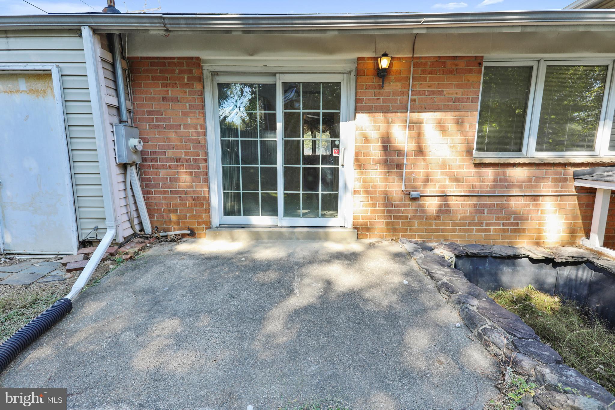 400 University Boulevard West Silver Spring, MD 20901 - Photo 48 of 56 Rear View