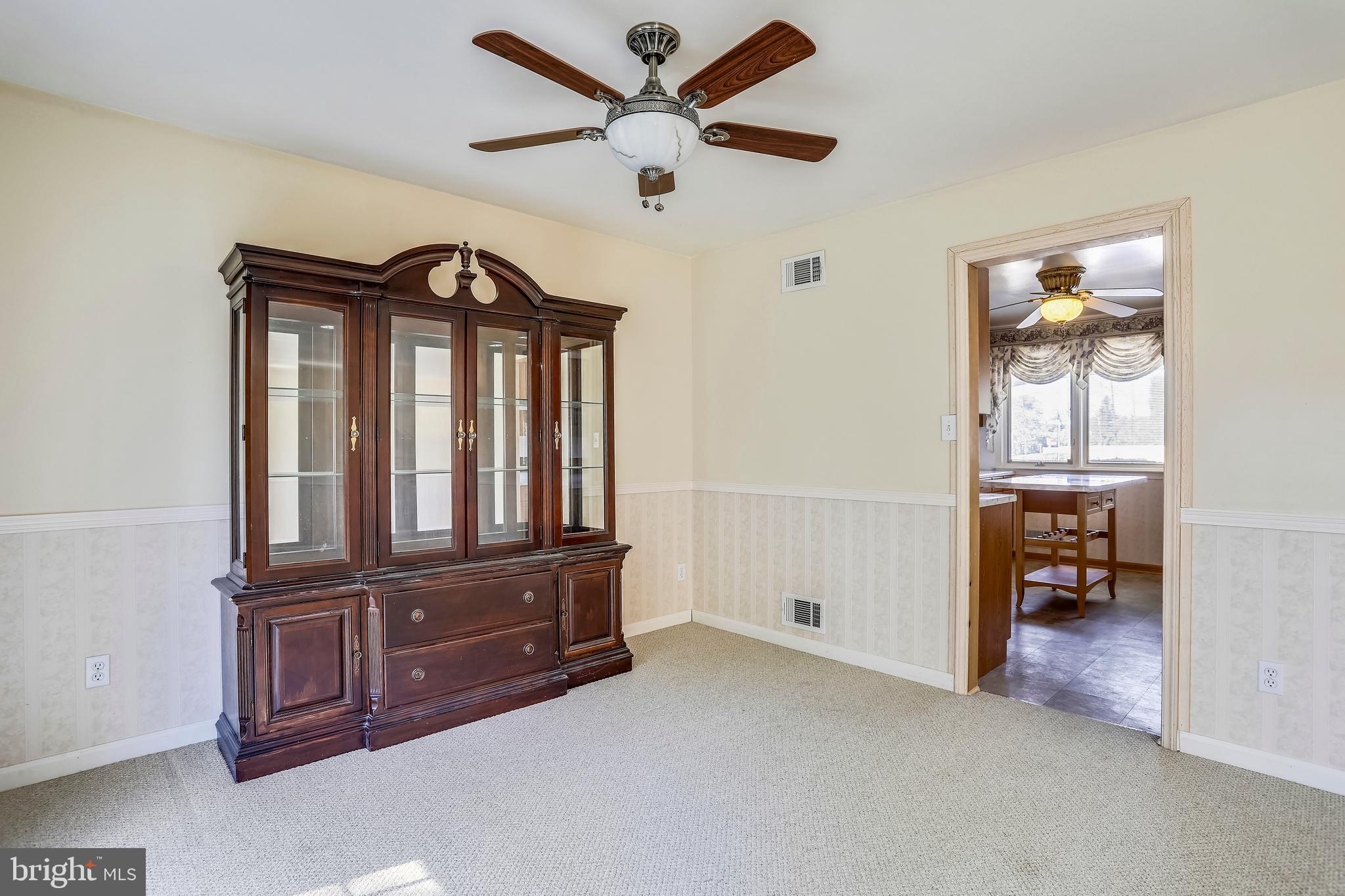 400 University Boulevard West Silver Spring, MD 20901 - Photo 10 of 56 Dining Room