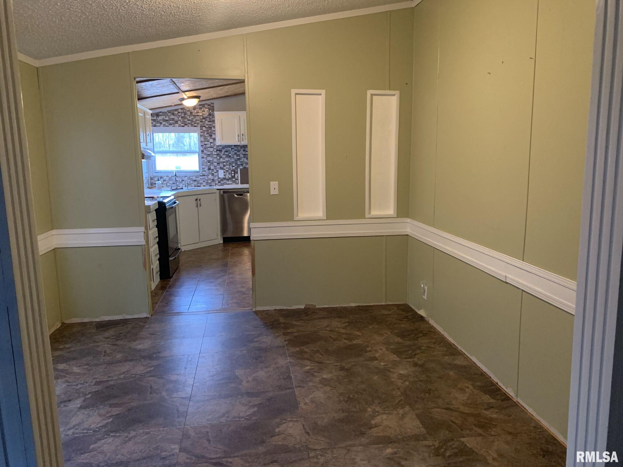 1042 Country Club Road Metropolis, IL 62960 - Photo 13 of 23