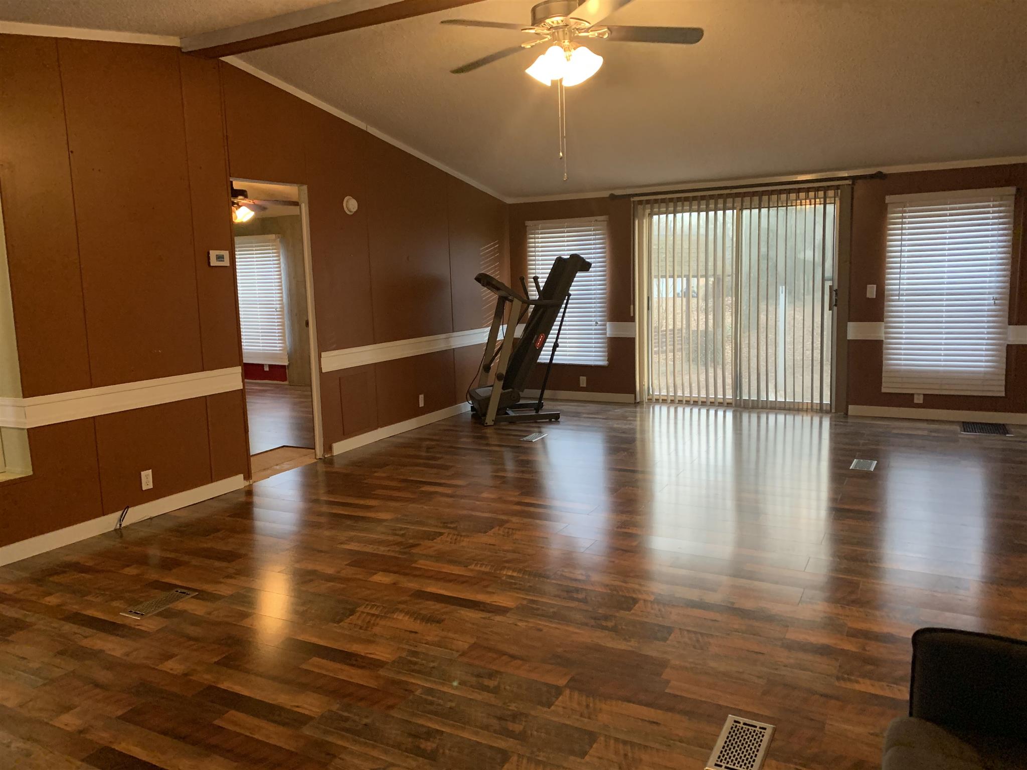 1042 Country Club Road Metropolis, IL 62960 - Photo 4 of 23