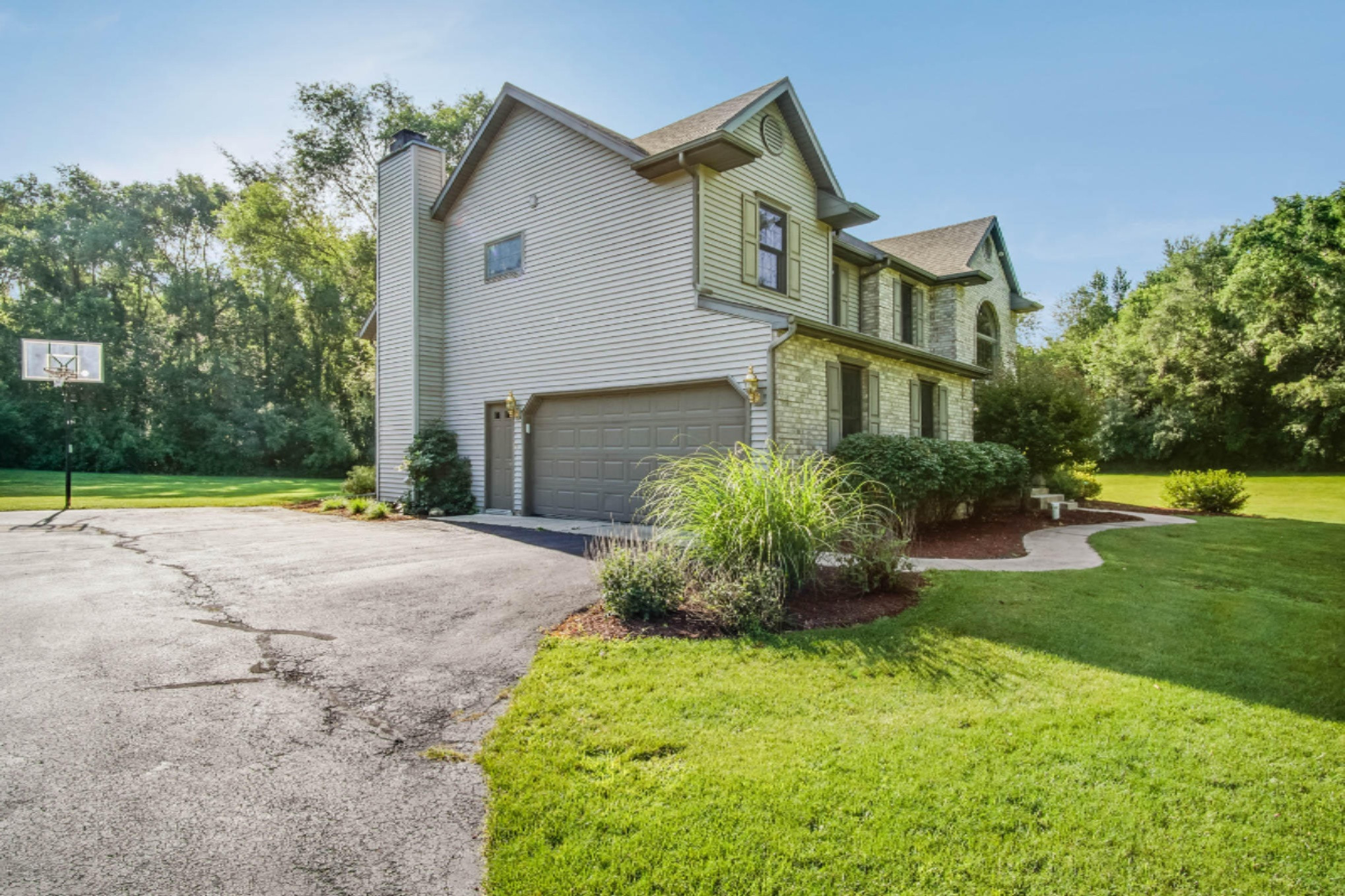 605 Nichols Road Benton Harbor, MI 49022 - Photo 12 of 60 DSC05037Blending