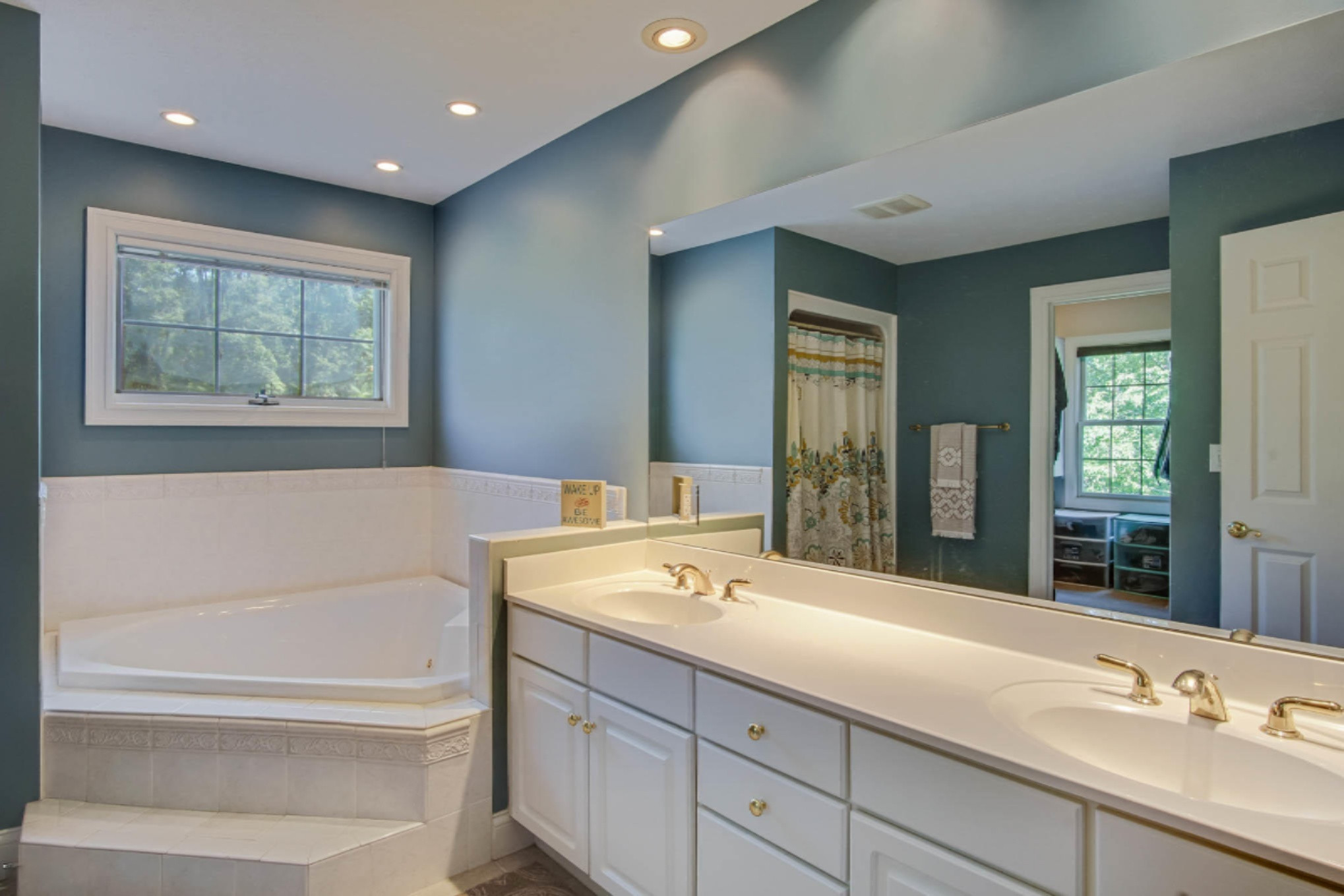 605 Nichols Road Benton Harbor, MI 49022 - Photo 42 of 60 DSC05161Blending