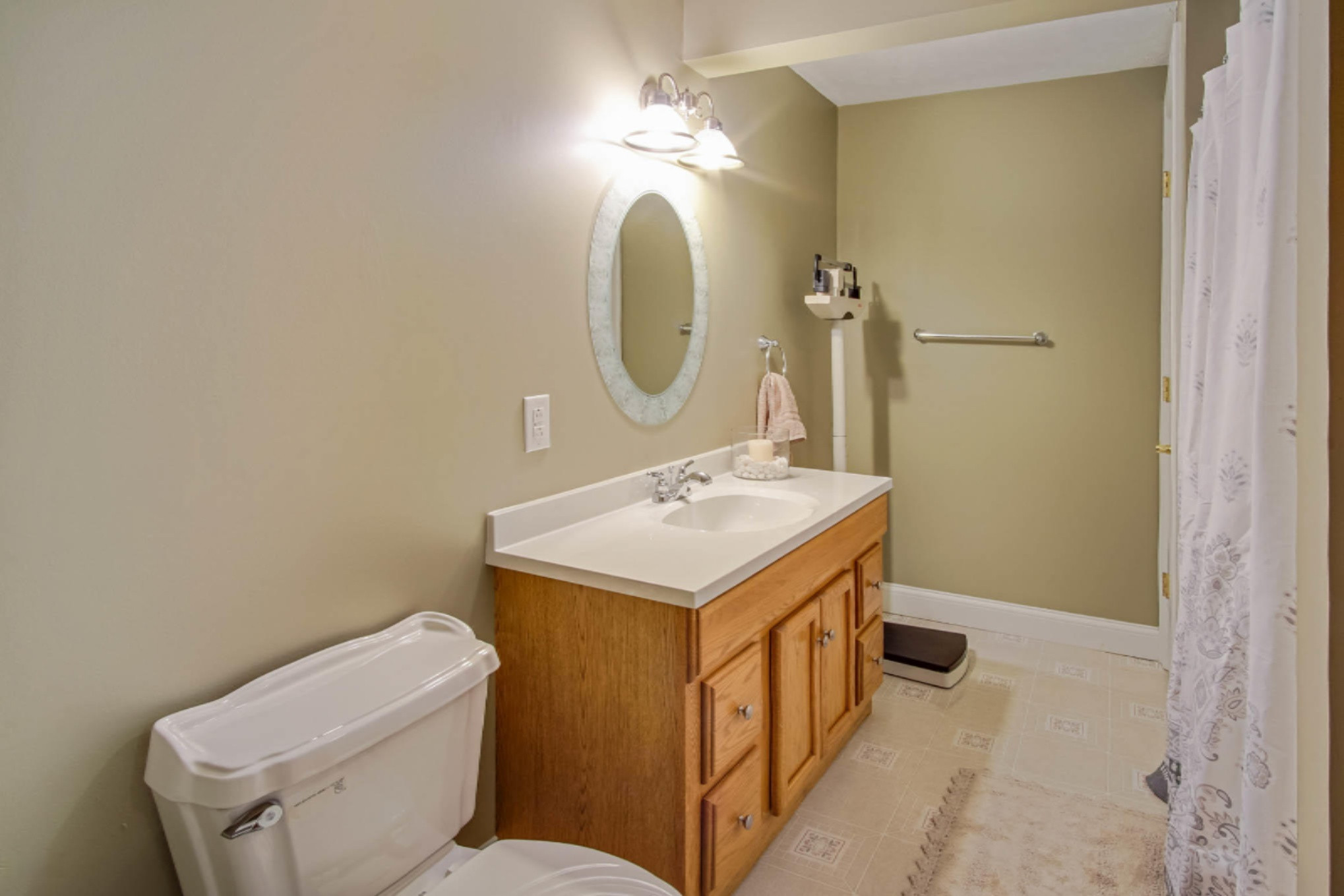 605 Nichols Road Benton Harbor, MI 49022 - Photo 50 of 60 DSC05203Blending