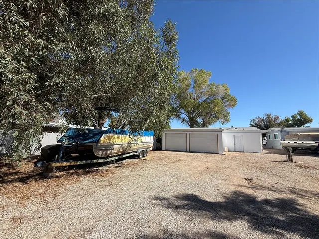 a view of a back yard of the house