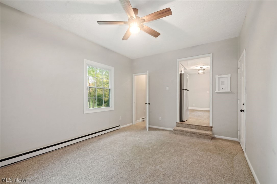 4150 Dudley Road Mantua, OH 44255 - Photo 7 of 16 Family Room