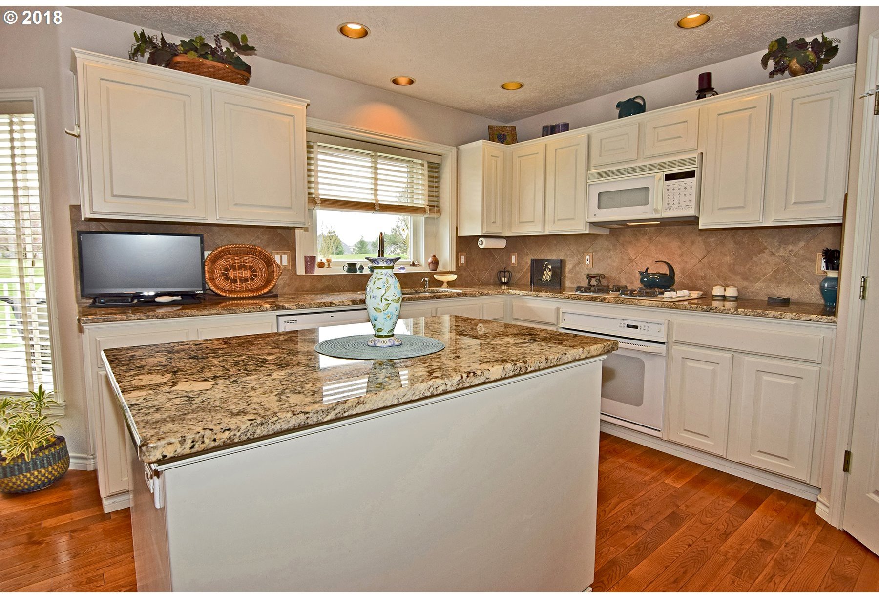 2310 Miller Farm Road Woodburn, OR 97071 - Photo 8 of 32 Gallery Image 8