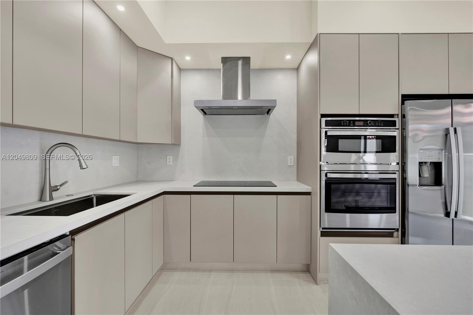 2889 Southwest 35th Avenue, Unit 2887 Miami, FL 33133 - Photo 8 of 62