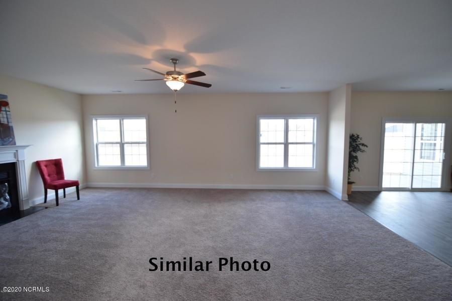 104 Colonial Post Road Jacksonville, NC 28546 - Photo 4 of 26 127 Living