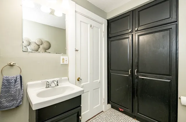 $619,900 | 156 Bridge Street, Unit B, Salem, MA 01970