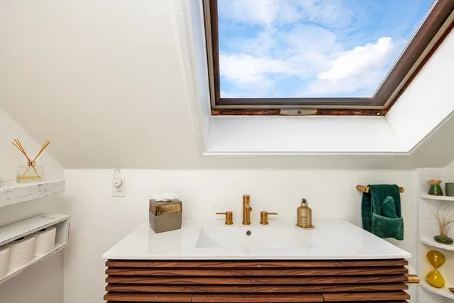 $619,900 | 156 Bridge Street, Unit B, Salem, MA 01970