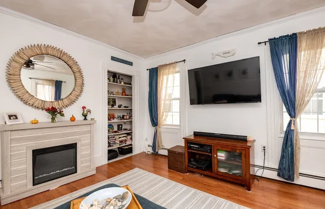 $619,900 | 156 Bridge Street, Unit B, Salem, MA 01970