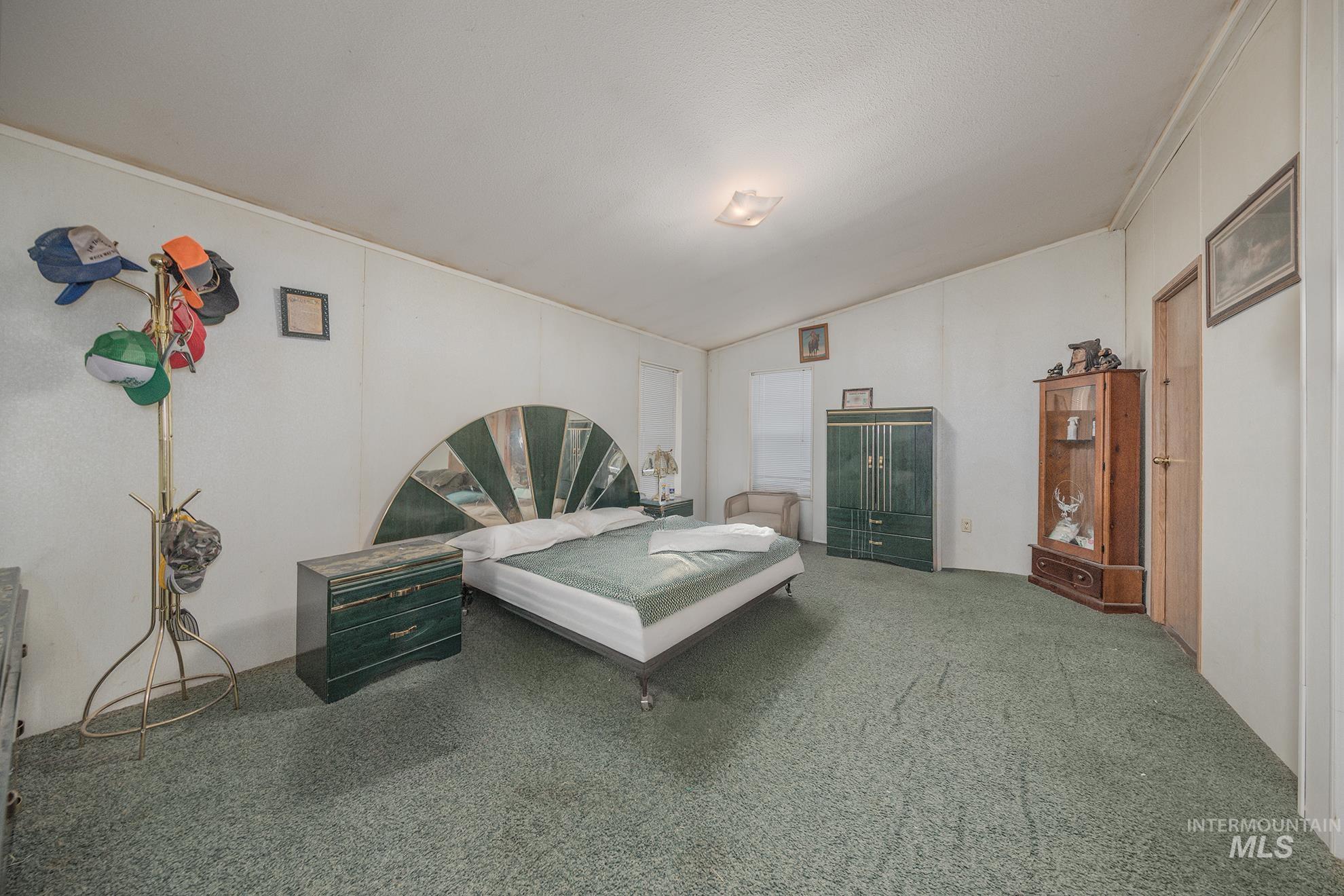 1445 Southeast Claude Road Ontario, OR 97914 - Photo 5 of 35