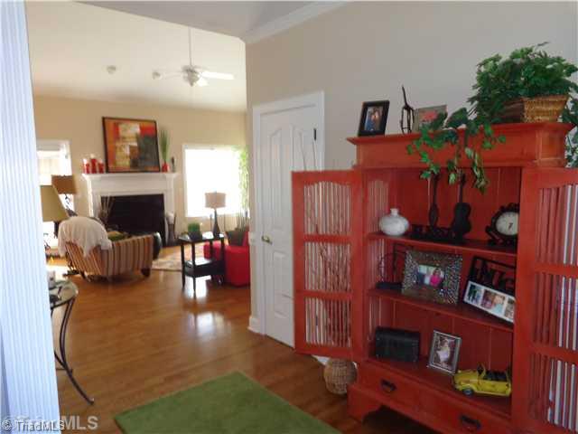 8124 Hawkins Road Clemmons, NC 27012 - Photo 4 of 9 Entry.