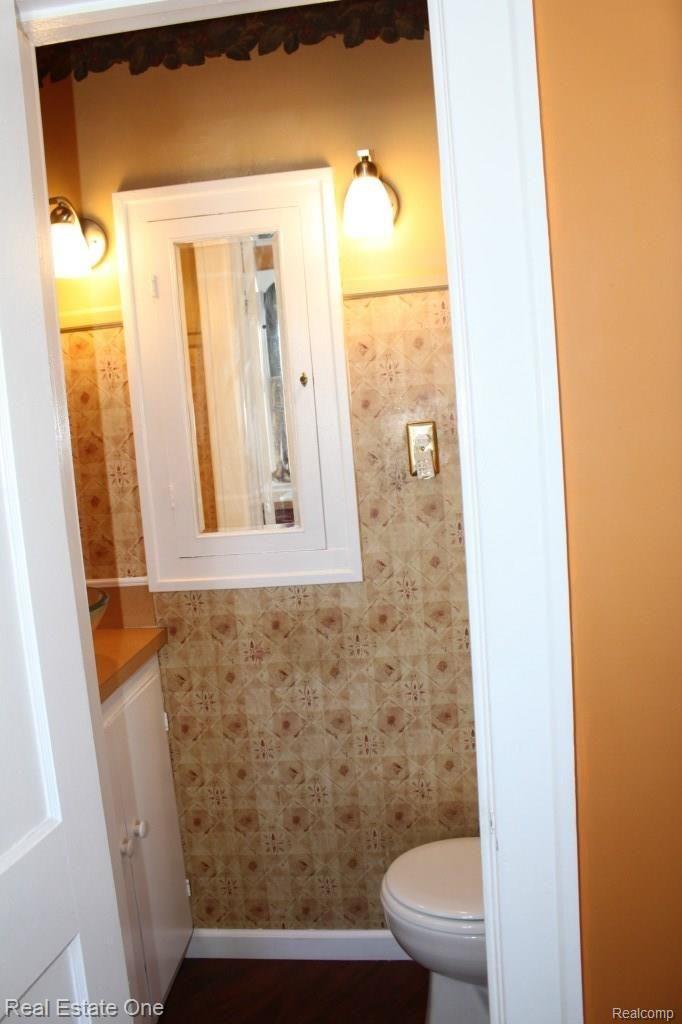 3016 Cumberland Road Berkley, MI 48072 - Photo 22 of 38 IMG_4315.jpg