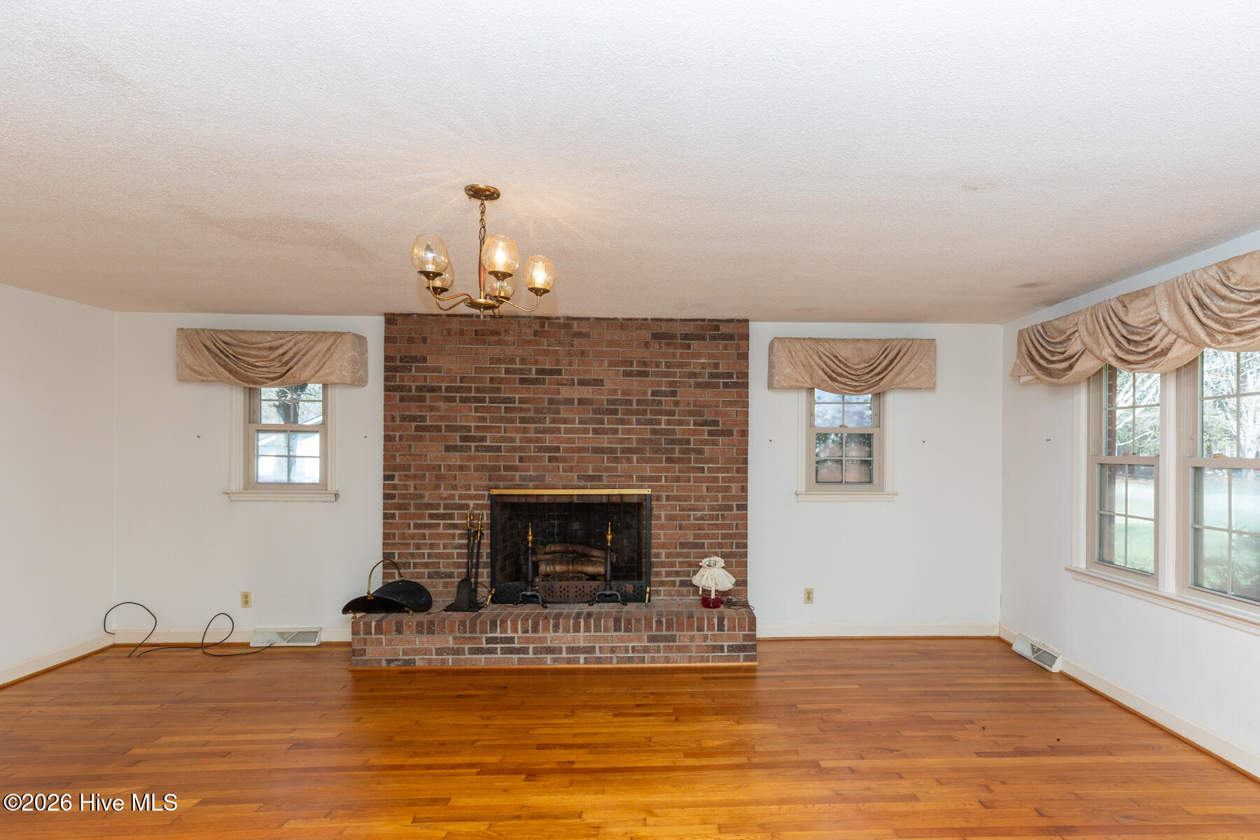 600 Mt Carmel Road Carthage, NC 28327 - Photo 9 of 33 family room1-1