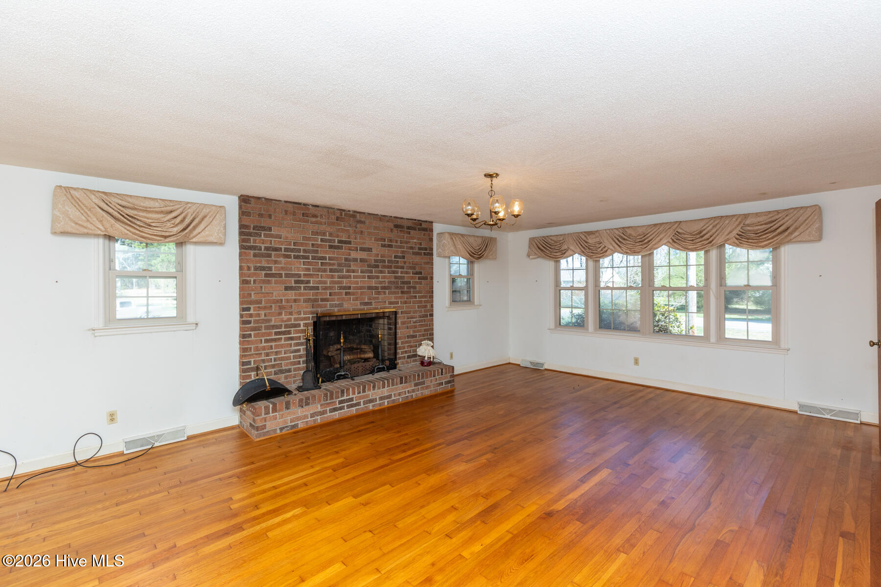 600 Mt Carmel Road Carthage, NC 28327 - Photo 10 of 33 family room3