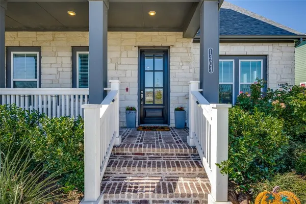 $4,500 | 1404 South Pecan Parkway, Northlake, TX 76247