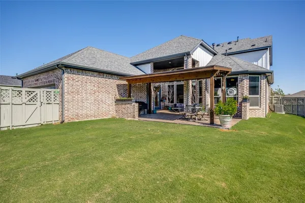 $4,500 | 1404 South Pecan Parkway, Northlake, TX 76247